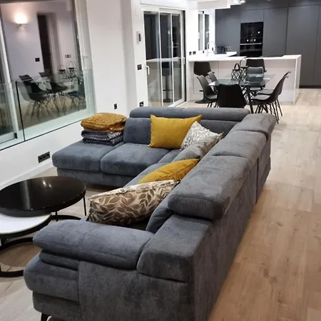Apartamento Casa Del Mar - *