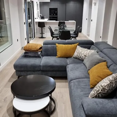 Casa Del Mar - *